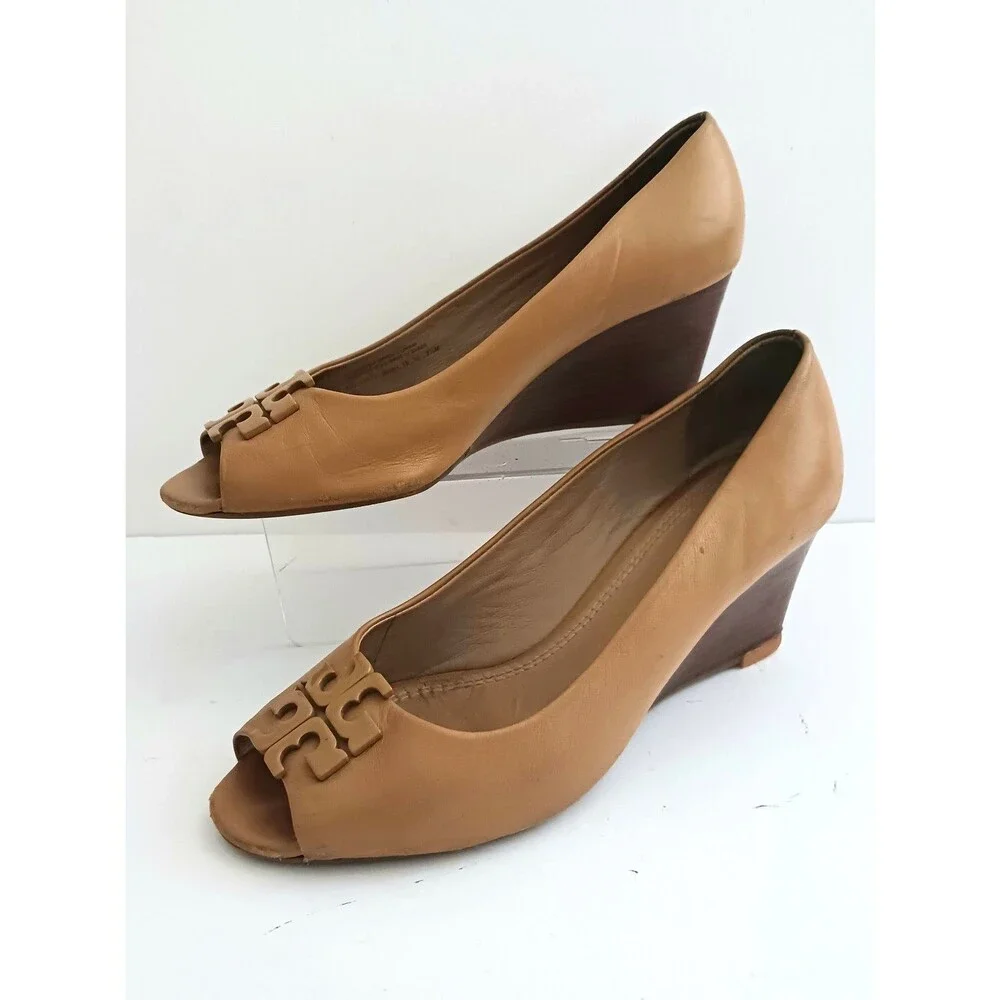 Tory Burch Lowell Peep Toe Wedge Camel Tan Leaher Stacked Wood Heel Dustbag 7.5M